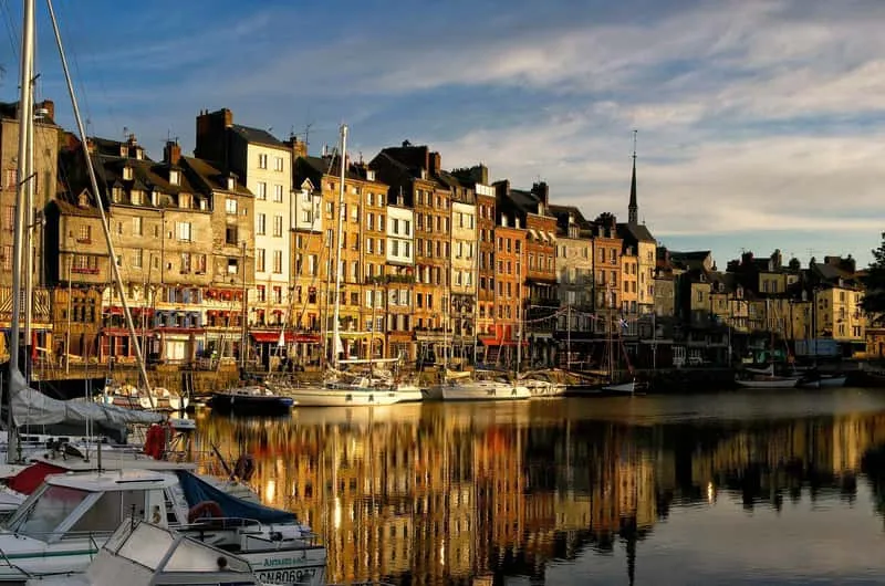 Vieux Bassin, marina in Honfleur, France — photo 2