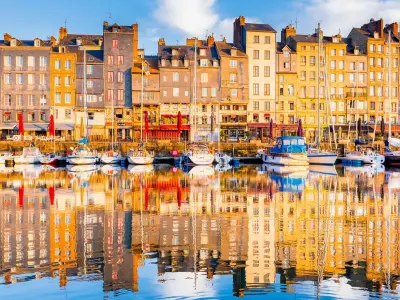 Vieux Bassin, marina in Honfleur, France — photo 5