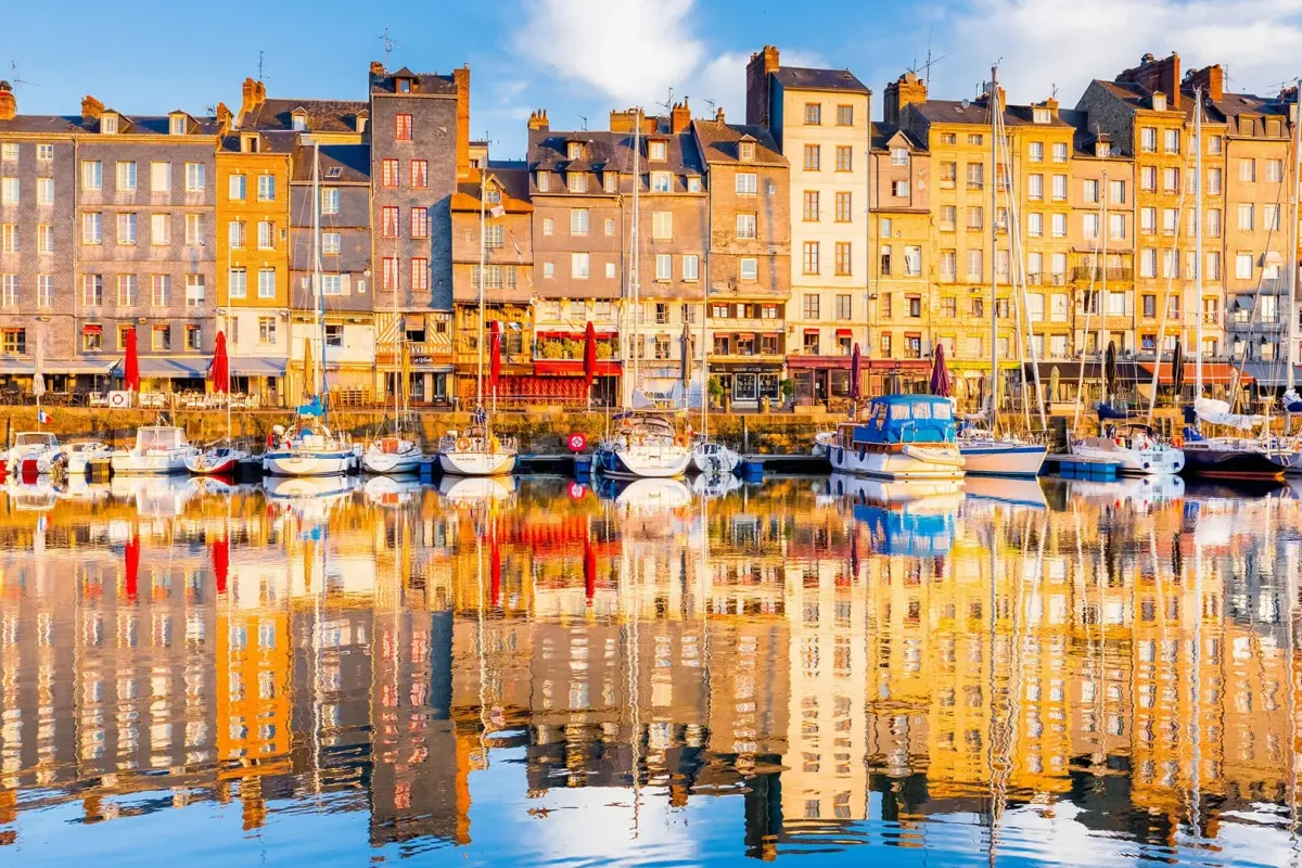 Vieux Bassin, marina in Honfleur, France — photo 5