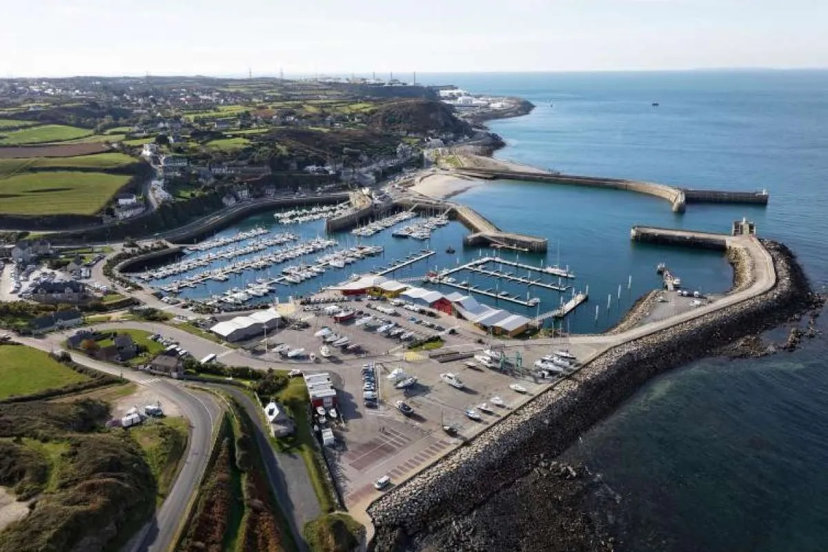 Port Diélette, marina in Tréauville, France — photo 2