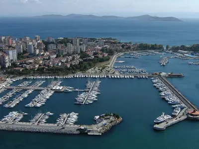 Setur Fenerbahçe Marina in Kadıköy, Turkey — photo 2