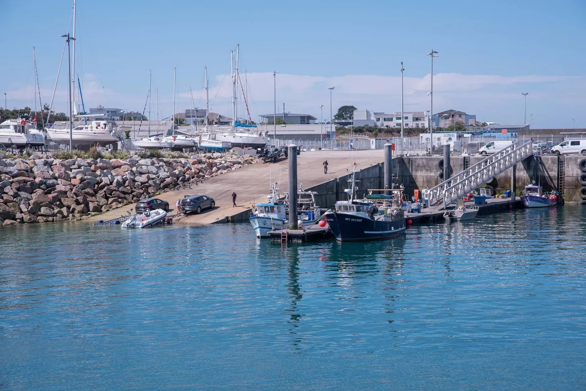 Port de Plaisance de Roscoff, marina in Roscoff, France — photo 2