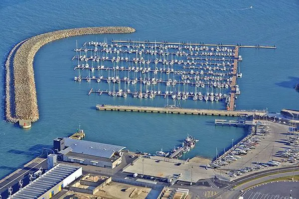 Port de Plaisance de Roscoff, marina in Roscoff, France — photo 4