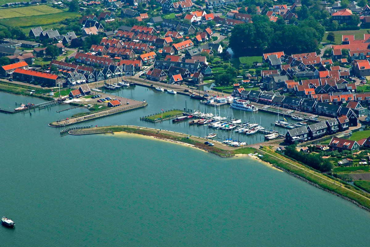 Marken Harbour, marina in Marken, Netherlands — photo 5