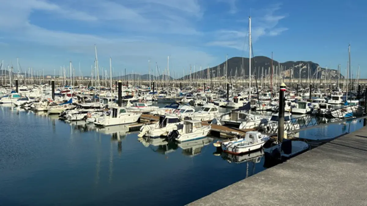 Puerto deportivo de Laredo, marina in Laredo, Spain — photo 8