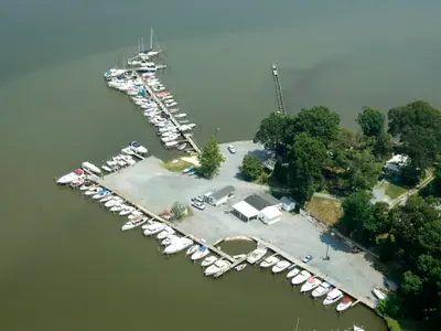 Town Pointe Marina in Leitch, United States — photo 3