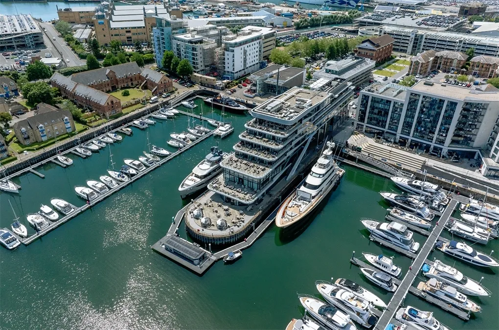Ocean Village Marina in Southampton, United Kingdom — photo 9