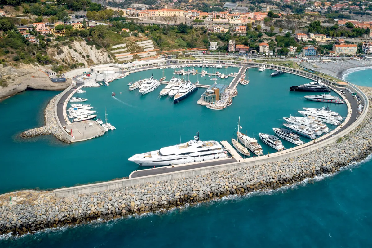 Cala del Forte, marina in Ventimiglia, Italy — photo 2
