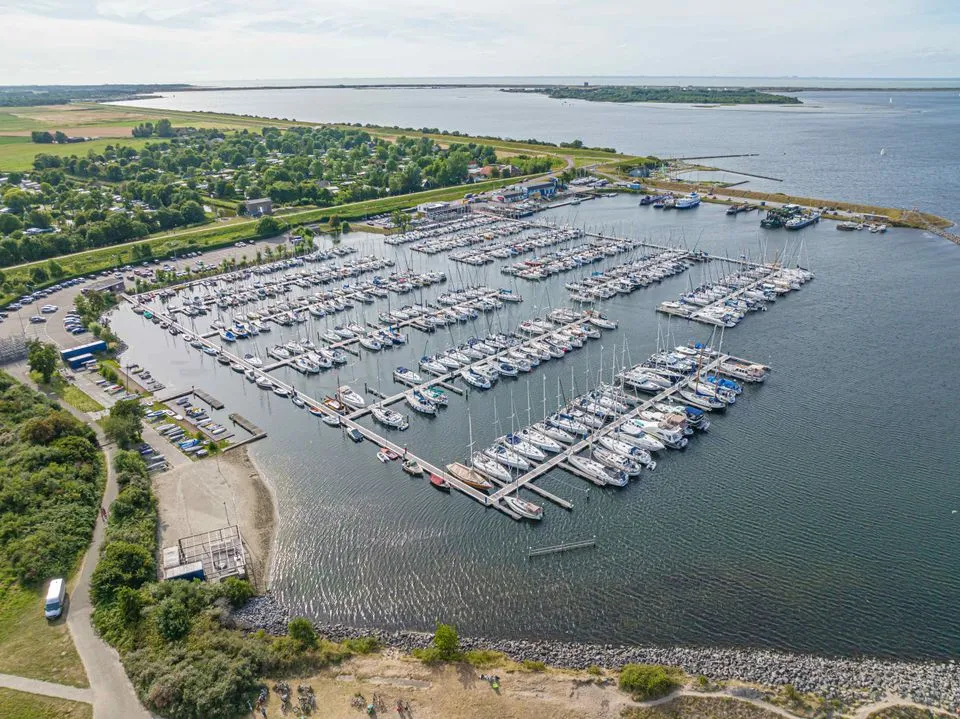 WSV Den Osse, marina in Brouwershaven, Netherlands