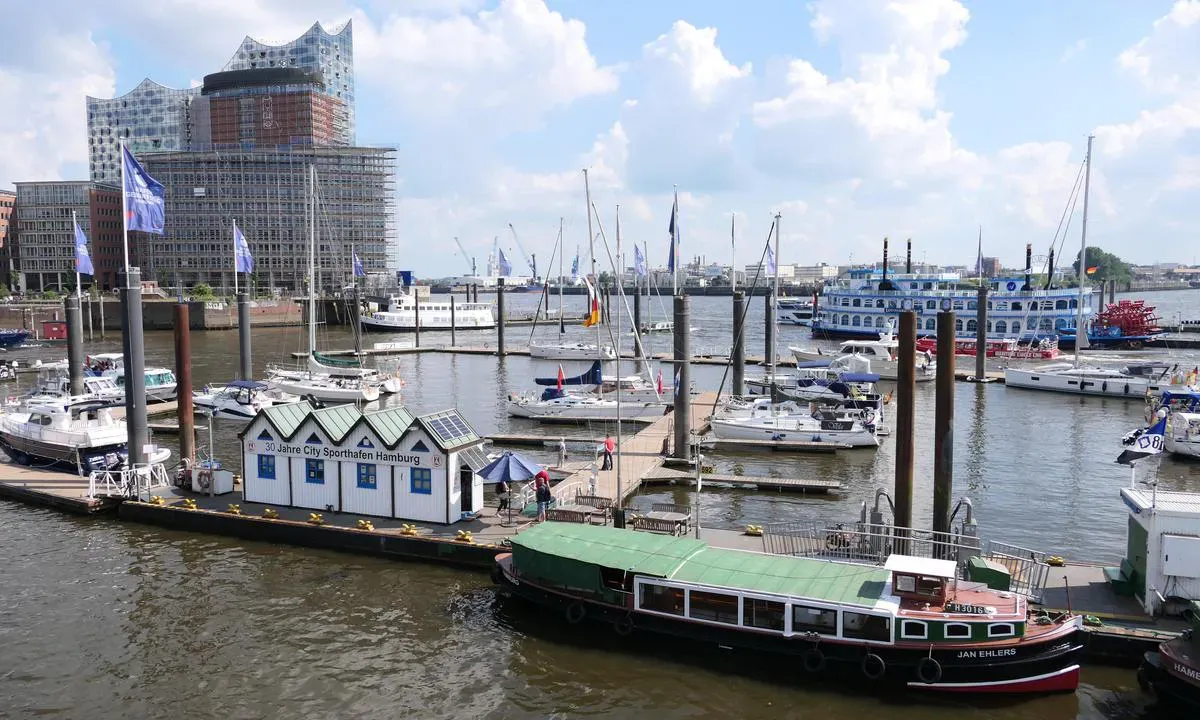 City Sporthafen Hamburg, marina in Hamburg, Germany — photo 5