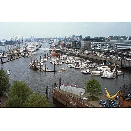 City Sporthafen Hamburg, marina in Hamburg, Germany — photo 7
