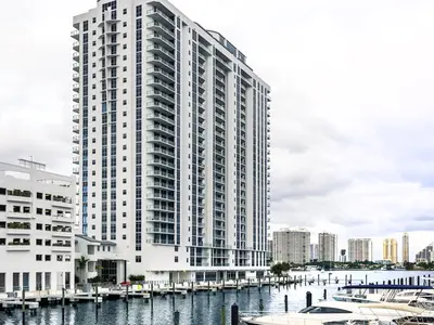 Marina Palms Yacht Club & Residences in North Miami Beach, United States — photo 2