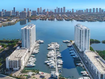 Marina Palms Yacht Club & Residences in North Miami Beach, United States — photo 3