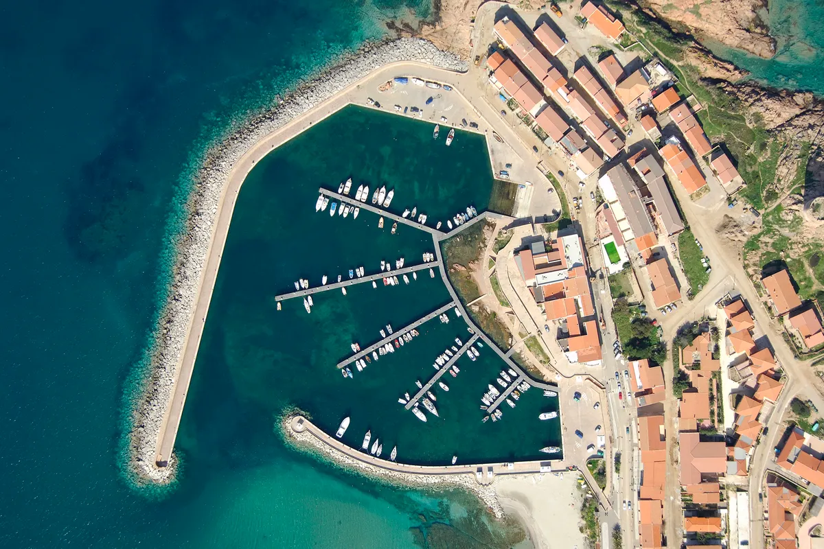 Marina Isola Rossa in Isola Rossa, Italy — photo 2