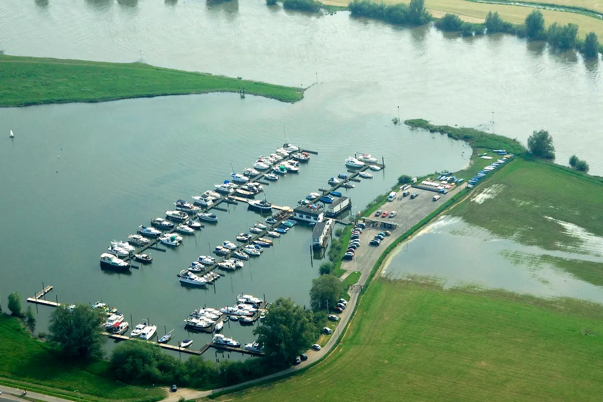 Zeil- en Motorbootvereniging Deventer Marina in Deventer, Netherlands — photo 3