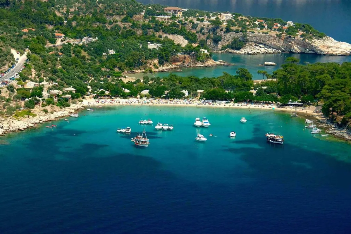 Thimonias Bay in Skidia, Greece — photo 3