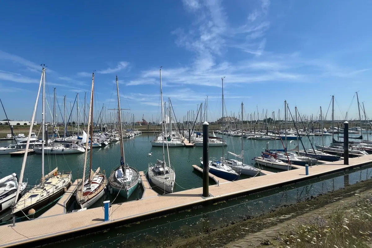 Oude Jachthaven, marina in Nieuwpoort, Belgium — photo 6