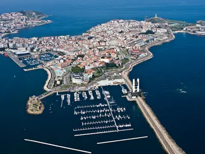 Dársena da Mariña, marina in A Coruña, Spain — photo 2