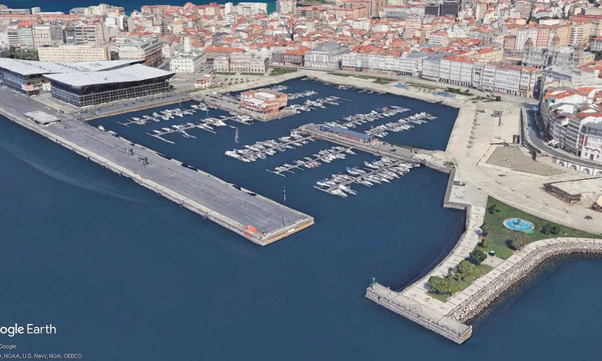 Dársena da Mariña, marina in A Coruña, Spain — photo 4