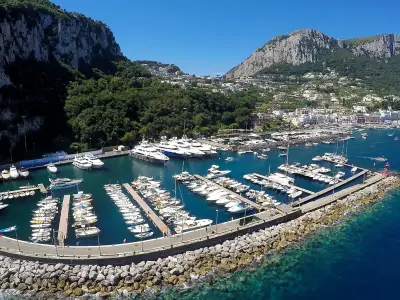 Porto Turistico di Capri, marina in Capri, Italy — photo 3