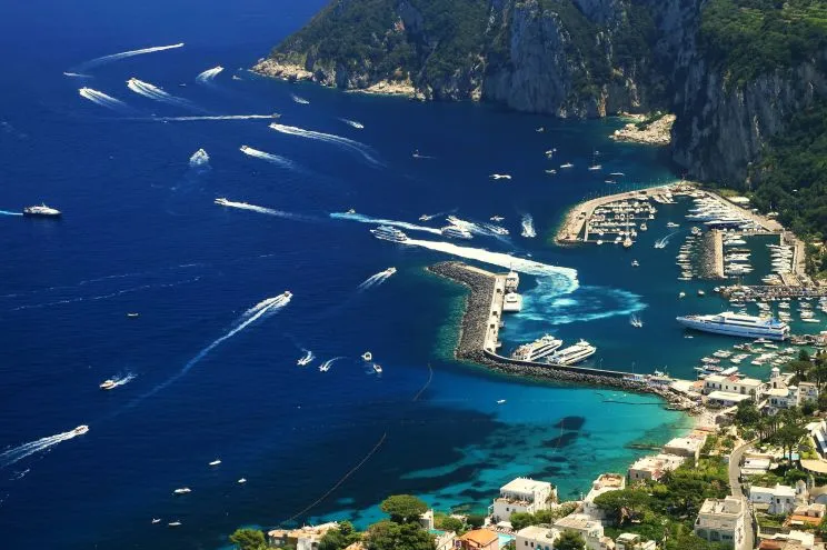 Porto Turistico di Capri, marina in Capri, Italy — photo 4