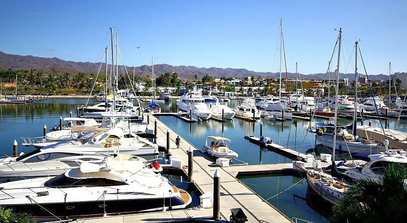 Marina Cruz de huanacaxtle in La Cruz de Huanacaxtle, Mexico — photo 2