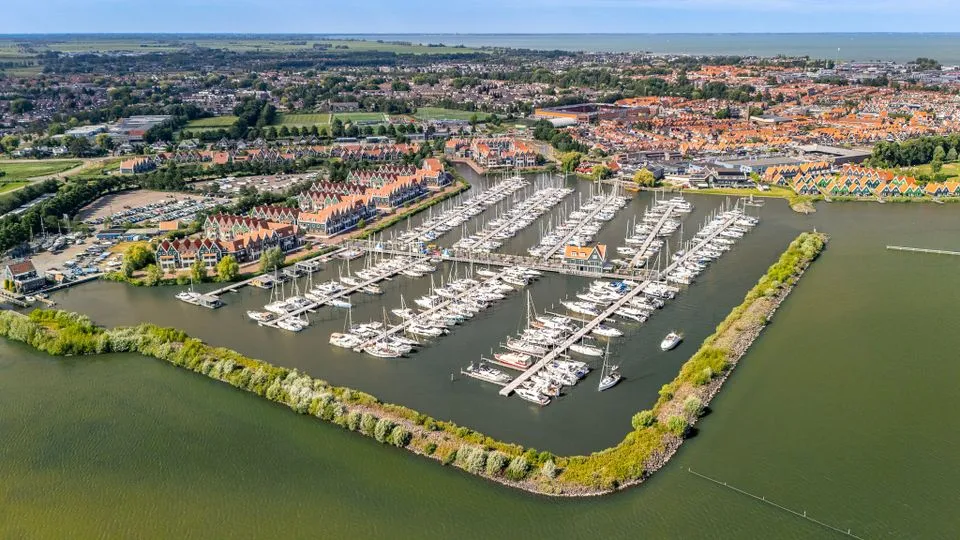 WV Volendam Marina in Volendam, Netherlands — photo 2