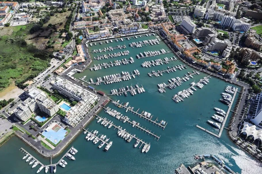 Marina de Vilamoura in Quarteira, Portugal — photo 3
