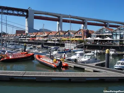 Santo Amaro Dock, marina in Lisbon, Portugal — photo 2