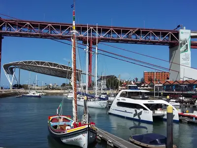 Santo Amaro Dock, marina in Lisbon, Portugal — photo 5