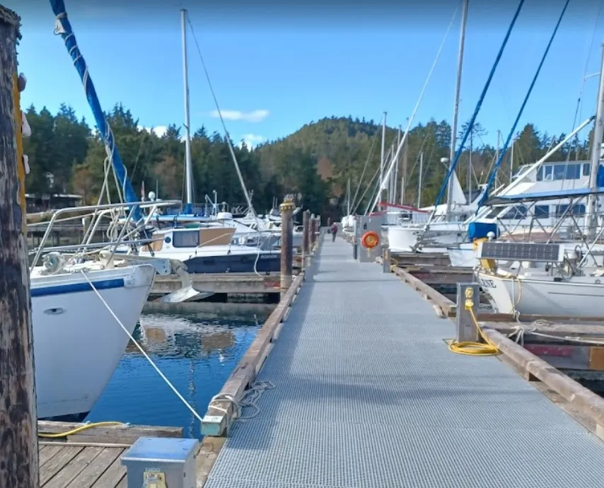 Browning Harbour, marina in Southern Gulf Islands Electoral Area, Canada — photo 9