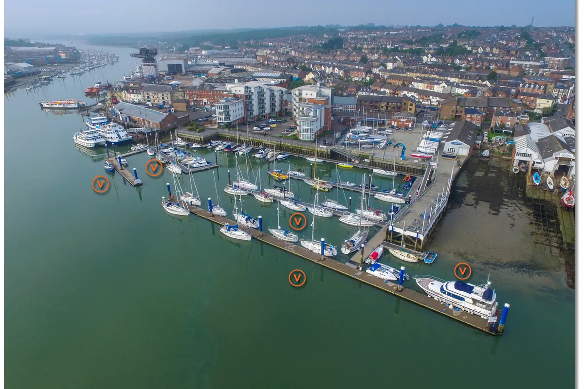 Shepards Wharf Marina in Cowes, United Kingdom — photo 7