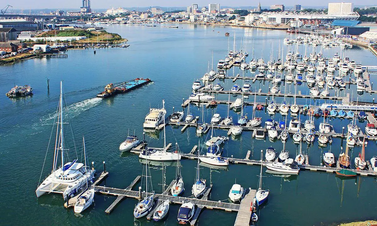 RYS Private Harbour, marina in Cowes, United Kingdom — photo 4