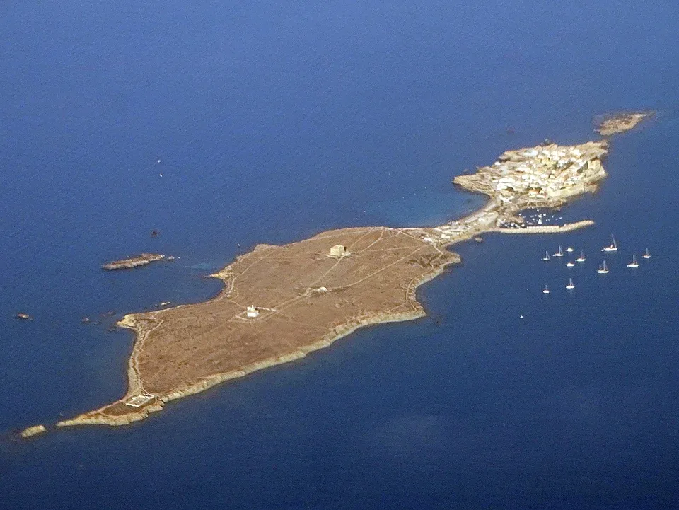 Port La Caleta / Puerto La Caleta, marina in Alicante, Spain — photo 2