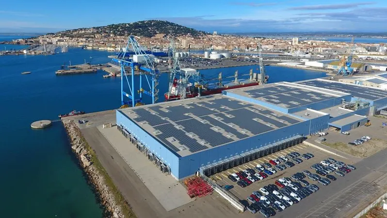 Port de Dole, marina in Dole, France — photo 4