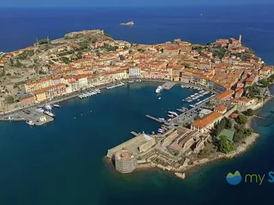 Darsena Medicea, marina in Portoferraio, Italy — photo 3