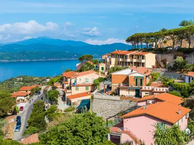 Capoliveri - Golfo di Mola, marina in Capoliveri, Italy — photo 5