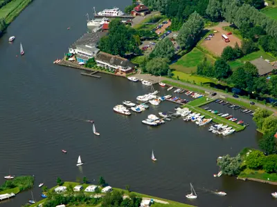Passantenhaven Heergerwâl, marina in Heeg, Netherlands — photo 4