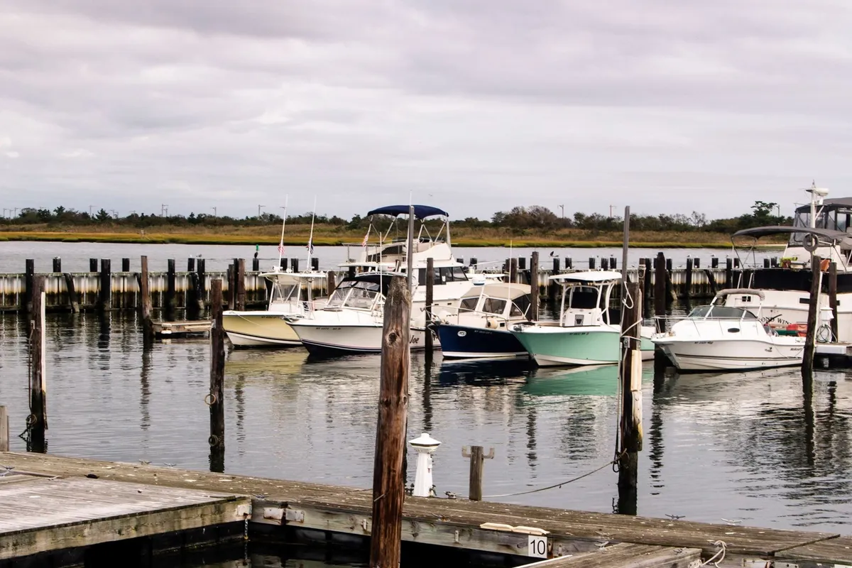 Brewer Capri Marina West in Village of Manorhaven, United States — photo 5