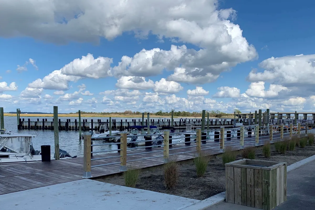 Brewer Capri Marina West in Village of Manorhaven, United States — photo 6