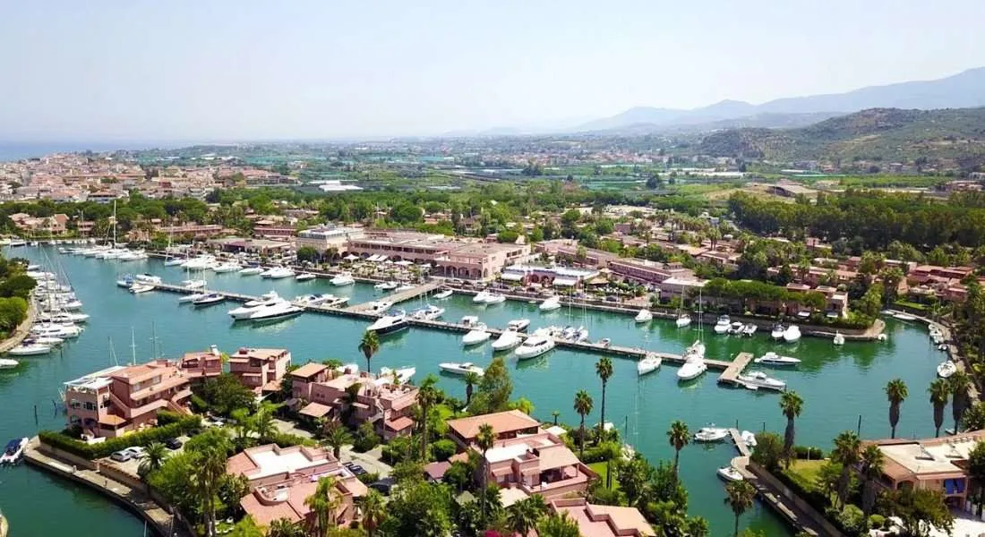 Marina di Portorosa in Tonnarella, Italy — photo 8