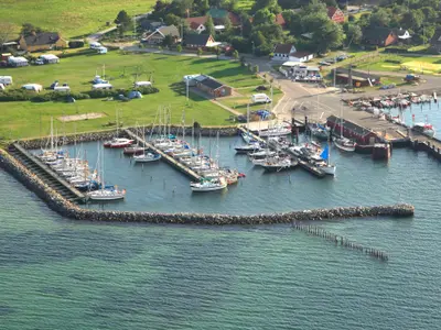 Omø Lystbådehavn, marina in Omø By, Denmark — photo 3