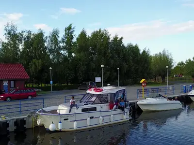 Przystań żeglarska w Rybinie Marina