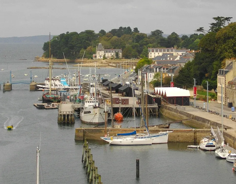 Tréboul Marina in Douarnenez, France — photo 2