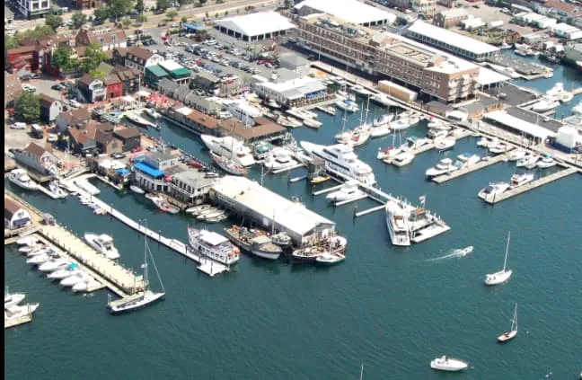 Bowen's Wharf Marina in Newport, United States — photo 5