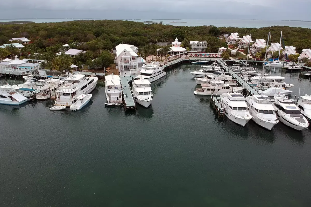 Hope Town Harbour, marina in Hope Town, Bahamas — photo 5