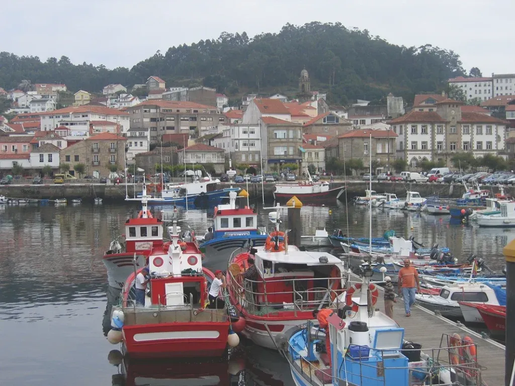 Porto de Muros, marina in Muros, Spain — photo 3