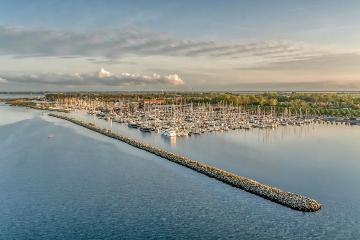 WSV BRU, marina in Bruinisse, Netherlands — photo 5