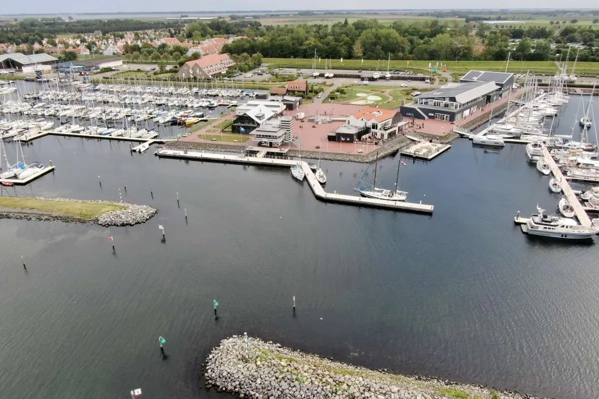 WSV BRU, marina in Bruinisse, Netherlands — photo 3