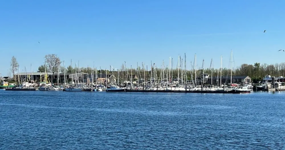 WSV BRU, marina in Bruinisse, Netherlands — photo 2
